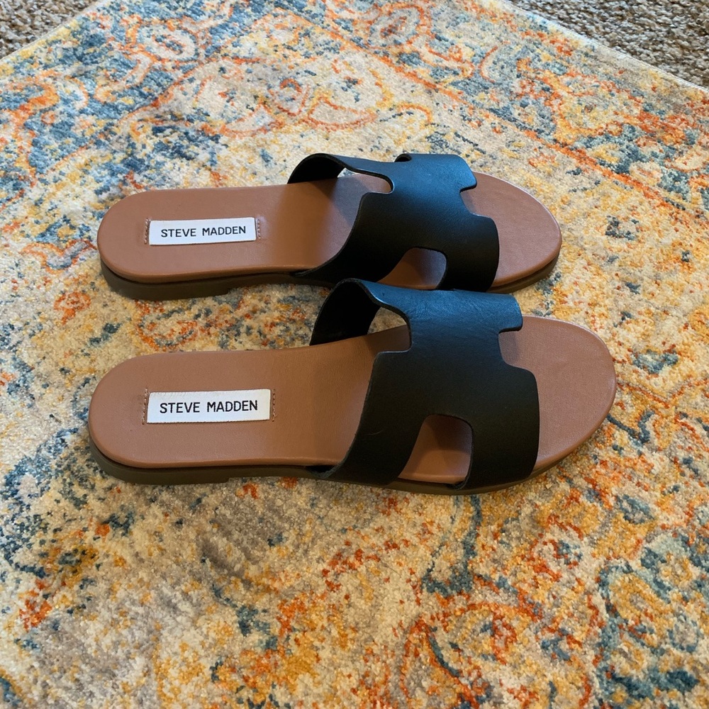 Steve Madden slip on sandal